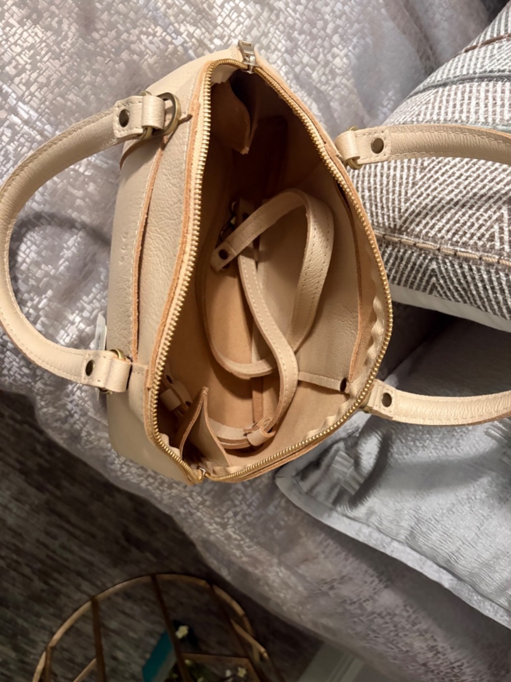 PORTLAND LEATHER GOODS LOGAN CROSSBODY BAG - Picture 4 of 8